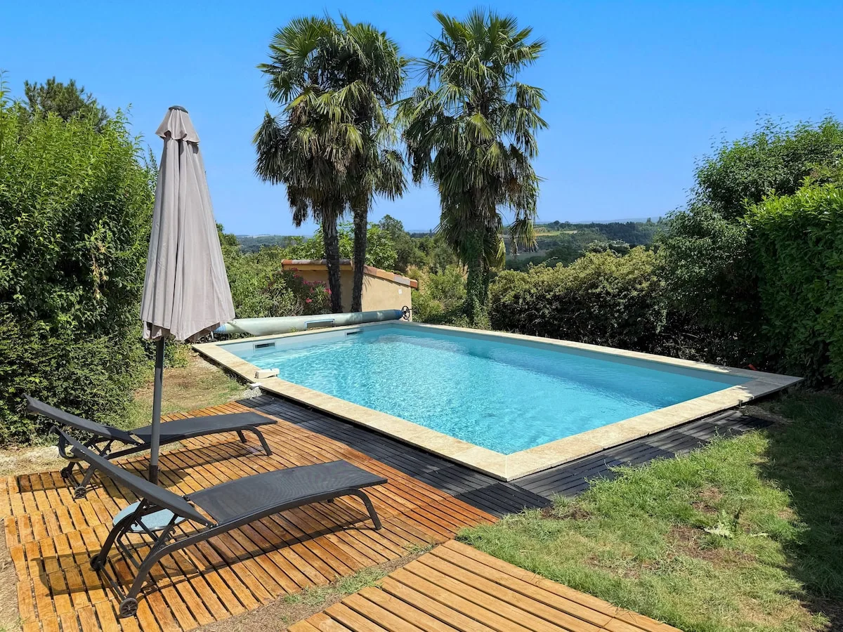 Villa avec piscine et vue panoramique à Bathernay, en Drôme des Collines